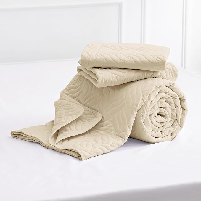 Love's cabin King Size Quilt Bedding Set Camel Bedspreads - Bed Summer Lightweight Bedspread Comforter - Wave Pattern Bedding Coverlet for All Season - 3 Pieces (1 Quilt, 2 Pillow Shams)