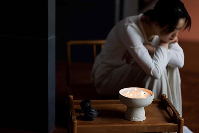 BLUEME Calm - Osmanthus & Sandalwood, Luxury Candle w/Essential Oils, 3 Wick, Hand-Poured Soy, Cotton Wick, Ceramic