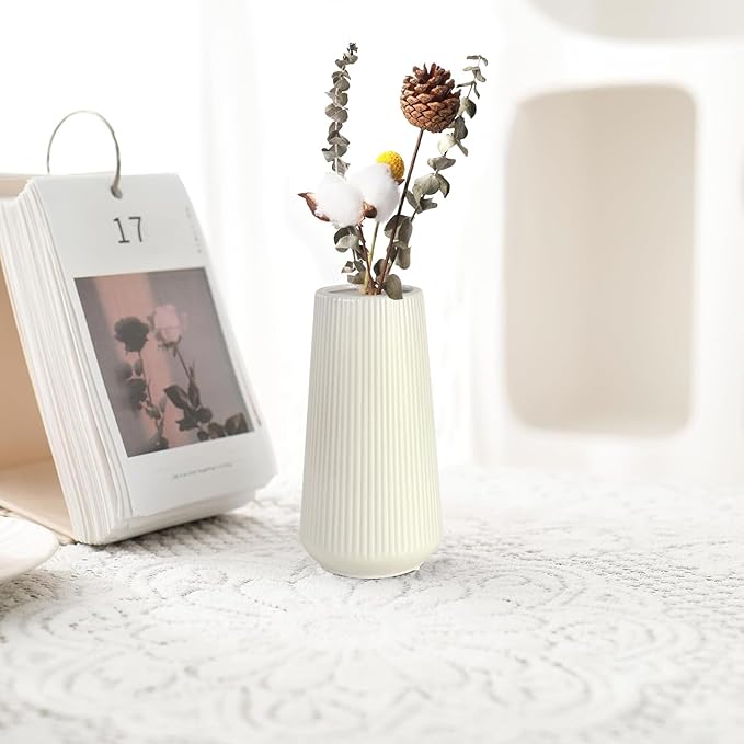 Beige Ceramic Vase, GUKJOB Small Cute Flower Vase for Pampas Grass, Home, Living Room, Dining Table, Farmhouse, Office Decor, Bedroom, Table, and Kitchen Shelf (Beige)