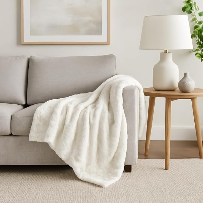 DaDa Bedding Luxury White Roses Faux Fur with Sherpa Backside Fleece Throw Blanket - Super Soft Warm Plush Luxe Solid Toss - 50" x 60"