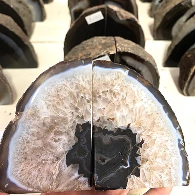 AMOYSTONE Agate Bookends Black Geode Book Ends Heavy Duty Bookend Holder Decorative with Rubber Bumpers Small(1 Pair, 2-3 LBS)