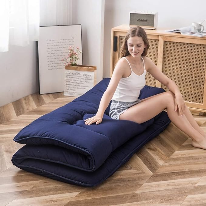 MAXYOYO Japanese Floor Mattress Futon Mattress, Thicken Tatami Mat Sleeping Pad Foldable Roll Up Mattress Boys Girls Dormitory Mattress Pad Kids Floor Lounger Pillow Bed, Navy, King