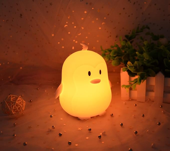 WHA&DARREN Penguin Night Light for Kids, Children Lamp Portable Rechargeable Silicone Baby Night Light, Remote Controlled Children's Animal Lamp Kawaii