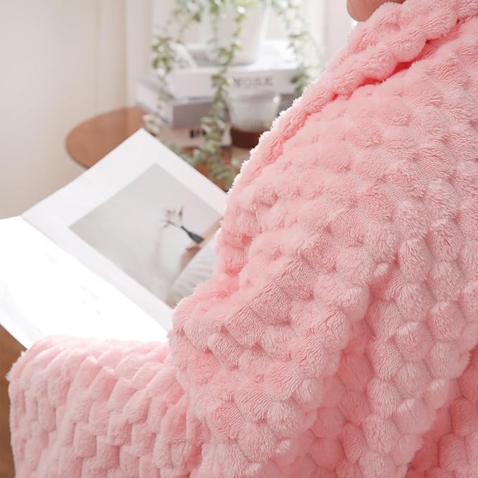 Puncuntex Light Pink Throw Blanket 60"×80" inches Fuzzy 3D Jacquard Decorative Flannel Fleece Super Soft Plush Cozy Blanket for Couch Sofa Chair Lightweight