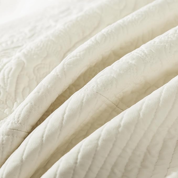 HoneiLife Oversized King Bedspreads 128x120 - California King Quilts 4-Piece, Cal King Quilt Sets,Rustic Bedding Sets King Size,Reversible Coverlets Lightweight Bedlinen Set for All Season Use-Beige