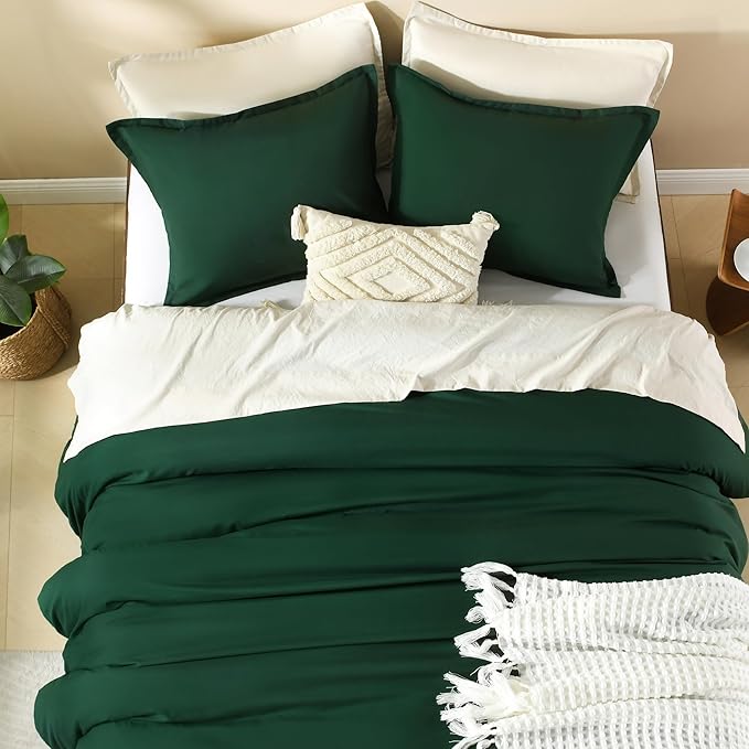 Litanika Dark Emerald Green Queen Comforter Set, 3 Pieces Solid Forest Bedding Set, All Season Fluffy Bed Set (90x90In Comforter & 2 Pillowcases)