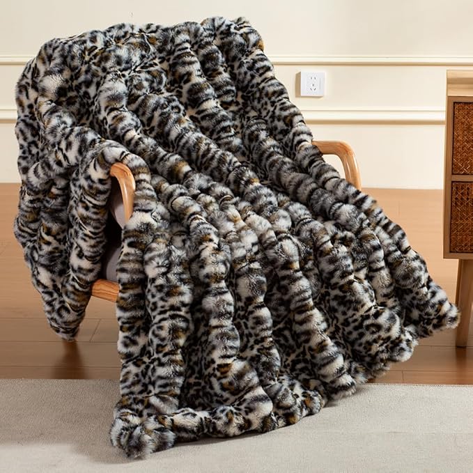 Soft Faux Rabbit Fur Black Throw Blanket Luxury Super Comfy Ultra Cozy Thick Warm Fluffy Blanket for Couch Chair Sofa Bed Living Room Camping, Plush Fuzzy Bubble Blanket, 970 GSM