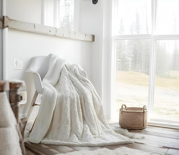 DaDa Bedding Luxury White Roses Faux Fur with Sherpa Backside Fleece Throw Blanket - Super Soft Warm Plush Luxe Solid Toss - 50" x 60"