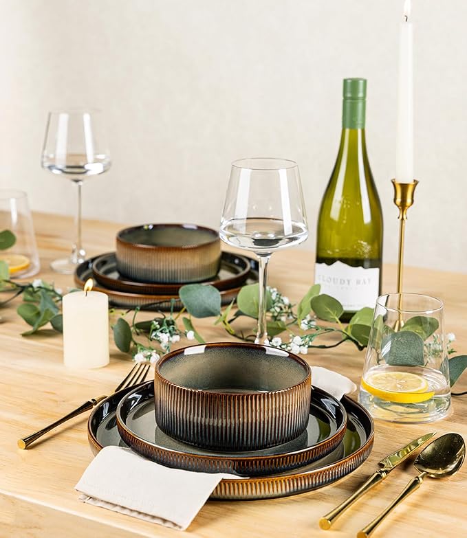 TheTerra Ceramic Dinnerware Sets for 4, 12 Pieces Porcelain Lightweight Speckled Plates and Bowls Sets, Scratch Resistant Dish Set, Oven & Microwave & Dishwasher Safe, Coca Mocha