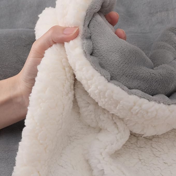 NANPIPER King Size Sherpa Blanket, Soft Fleece Throw for Bed, Reversible Thick Fuzzy Blanket for Winter (Light Grey, 90x108 inches)