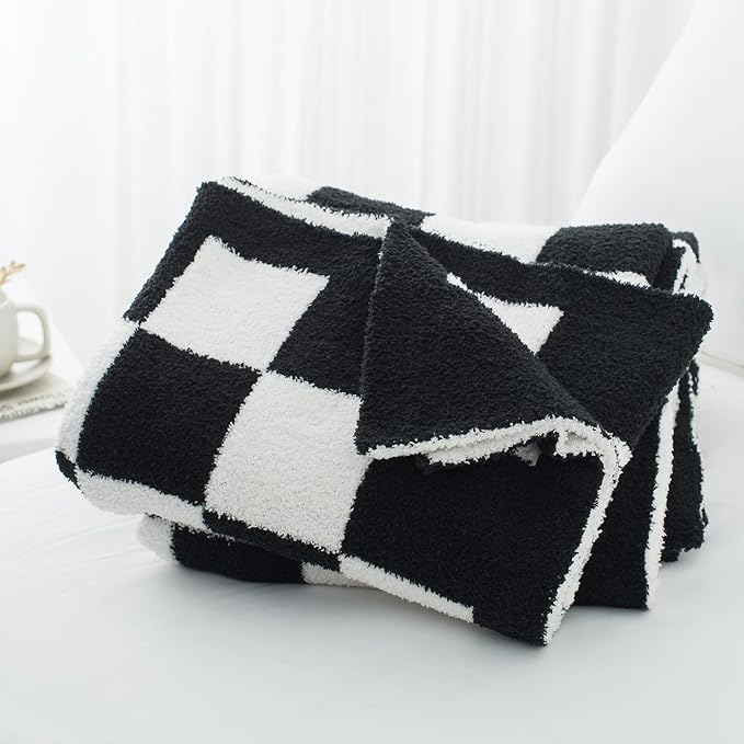 Carriediosa Checkered Throw Blanket 50" X 60", 400GSM Ultra Soft Microfiber Fuzzy Fluffy Reversible Cute Preppy Knitted Blankets Cozy Plush Fall Throws for Couch, Bed, Sofa, Black