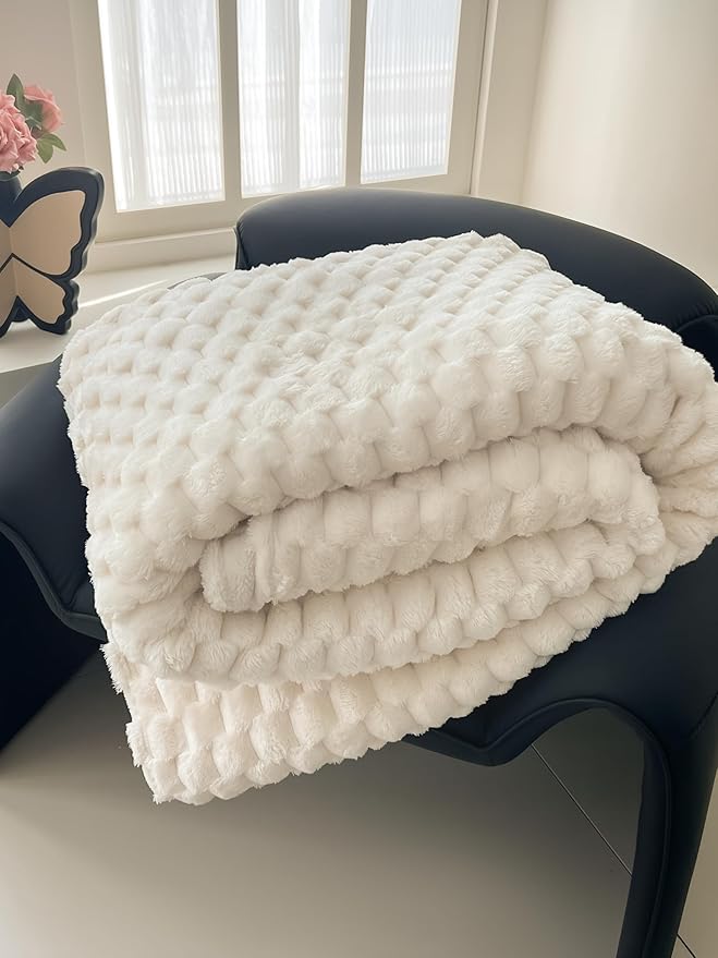 Twin Fleece Blanket for Couch - Super Soft Cozy Throw Blankets for Women Travel,3D Checkered Striped Lightweight Blanket for Girls,All Seasons Flannel Blanket，Bed Home Decor，60x80 Inches