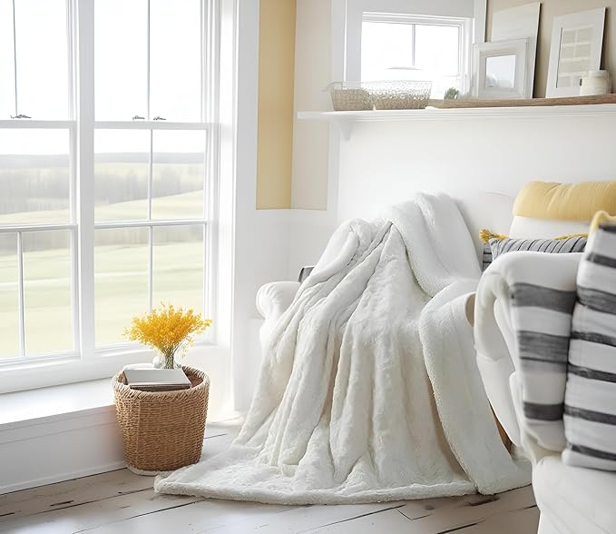 DaDa Bedding Luxury White Roses Faux Fur with Sherpa Backside Fleece Throw Blanket - Super Soft Warm Plush Luxe Solid Toss - 50" x 60"