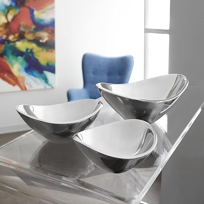 Nambé Butterfly Bowl, 9-Inch Serving Dish - Sculptural Metal Centerpiece with Wing-Inspired Curves, Versatile Bowl for Hot or Cold Dishes - Elegant & Modern Tabletop Display