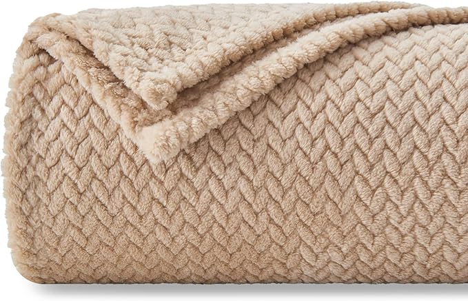 NEWCOSPLAY Super Soft Throw Blanket Brown Premium Silky Flannel Fleece Leaves Pattern Lightweight Bed Blanket All Season Use (Brown, Throw(50"x60"))