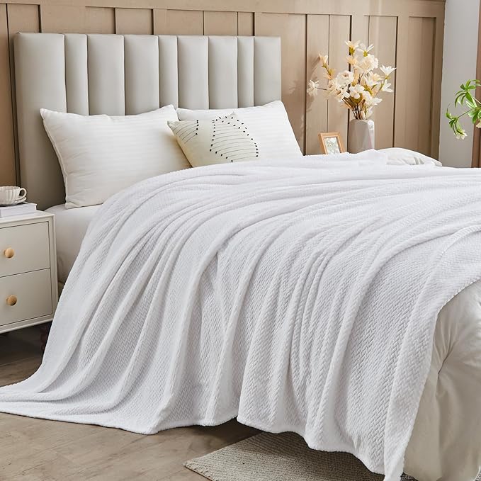 NEWCOSPLAY Super Soft King Blanket White Premium Silky Flannel Fleece Leaves Pattern Lightweight Bed Blanket All Season Use (White, King(90"x110"))