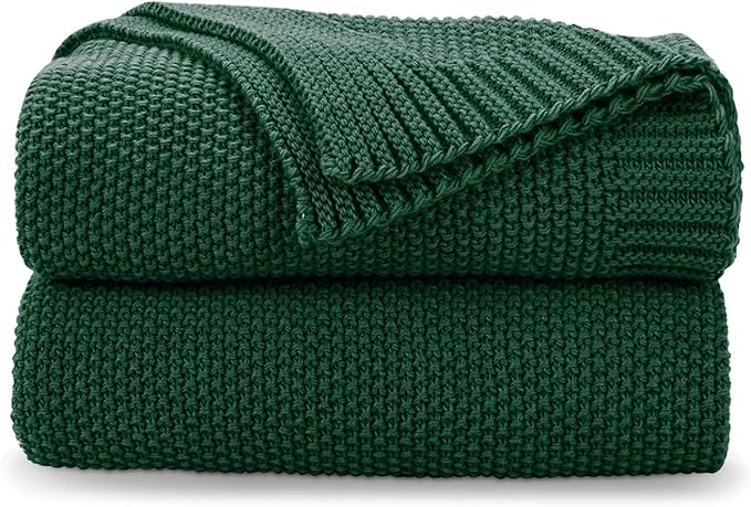 CozeCube Christmas Green Throw Blanket for Couch, Soft Cozy Cable Knit Throw for Bed Sofa Living Room, Lightweight Warm Decorative Farmhouse Christmas Blanket, 50"x60", Emerald Green