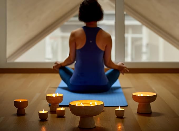 BLUEME Balance - White Lotus & Tea, Luxury Candle w/Essential Oils, 3 Wick, Hand-Poured Soy, Cotton Wick, Ceramic