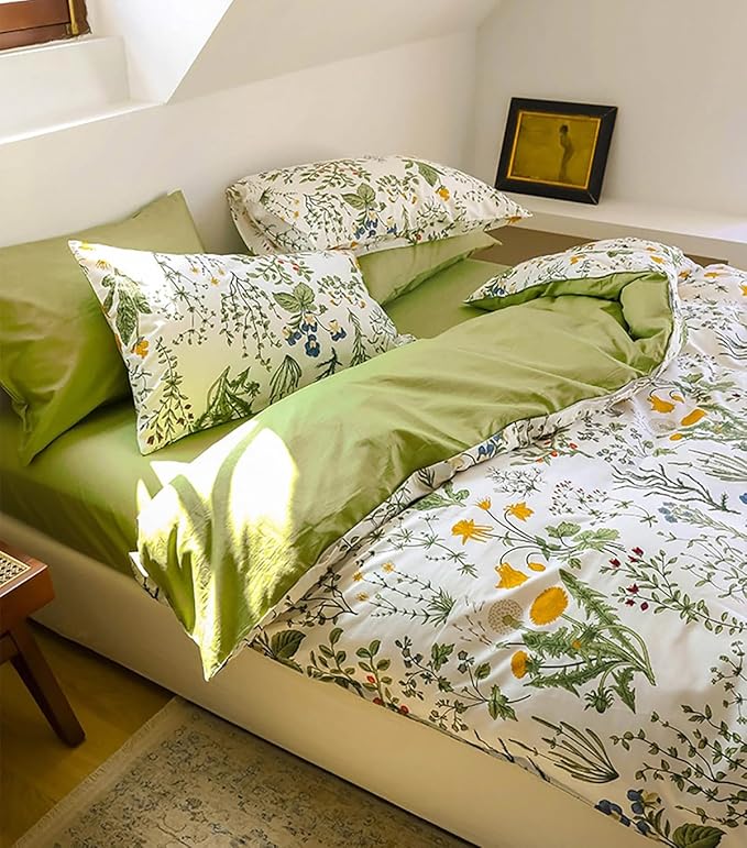 KAREVER Botanical Comforter Set Cal King White and Sage Green Floral Plant Bedding Set Women Reversible Blanket 3 PCs Girls Breathable White Floral Bed Comforter Set