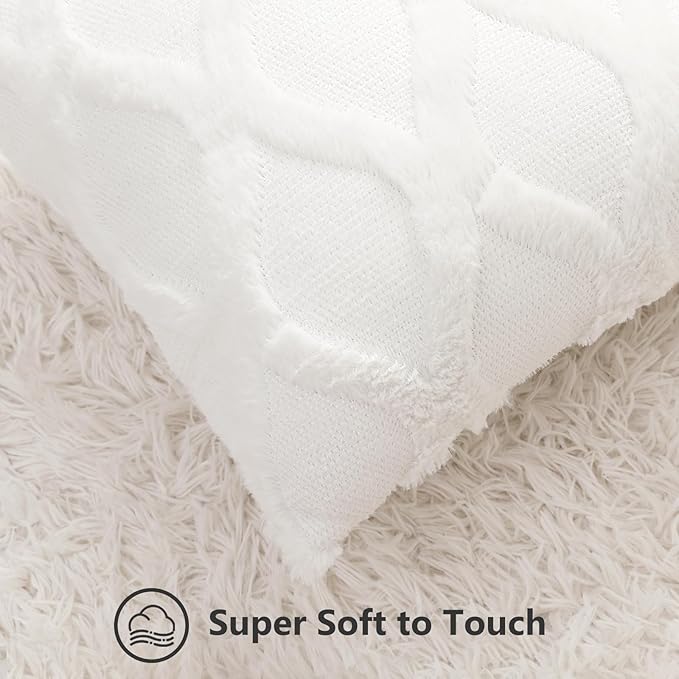 decorUhome Christmas Throw Pillow Covers 18x18 Inch Set of 2, Soft Plush Faux Fur Wool Cream White Couch Pillow Covers, Decorative Neutral Pillow Cases for Bed Sofa Living Room Home Decor