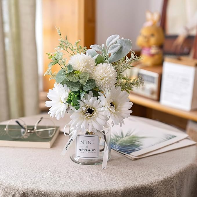 LADADA Artificial Hydrangea and Glass vase Decoration, Used for Dining Table, Kitchen Decoration(Milky White)