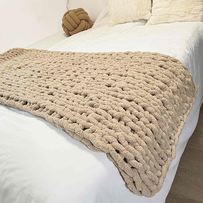 Chunky Knit Blanket Throw 40"x60", Chenille Throw Blankets, Handmade Warm & Cozy Blanket Couch Bed Home Decor, Soft Breathable Fleece Banket, Christmas for Couch Bed Sofa Best Gift (Tan)