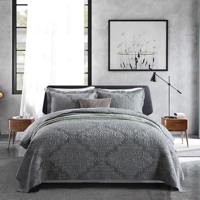 Travan 3-Piece King Quilt Set Quilted Bedspread Oversized Microfiber Lightweight Bedspread Coverlet Set with Shams Bedding Set for All Season, Grey, King