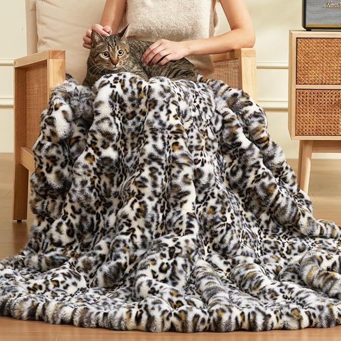 Soft Faux Rabbit Fur Black Throw Blanket Luxury Super Comfy Ultra Cozy Thick Warm Fluffy Blanket for Couch Chair Sofa Bed Living Room Camping, Plush Fuzzy Bubble Blanket, 970 GSM