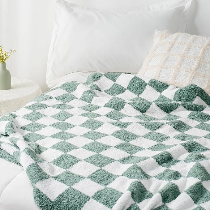 Carriediosa Checkered Throw Blanket 50" X 60", 400GSM Ultra Soft Microfiber Fuzzy Fluffy Reversible Cute Preppy Knitted Blankets Cozy Plush Fall Throws for Couch, Bed, Sofa, Sage Green
