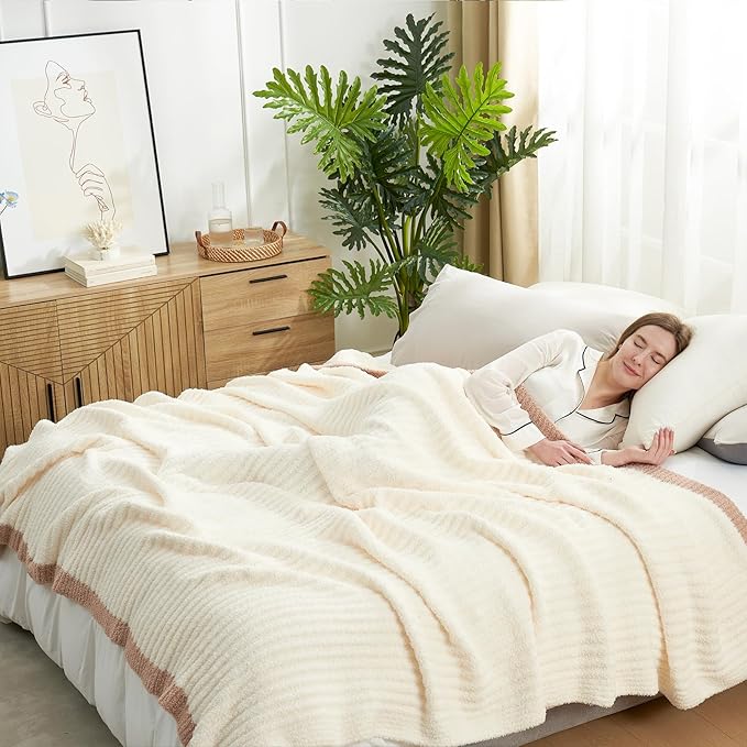 Snuggle Sac Soft King Size Blanket, Cozy Soft Fuzzy Microfiber Knit Stripe Bedding Blankets Bedspread, Cream, 108x90 inches