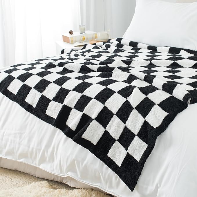 Carriediosa Checkered Throw Blanket 50" X 60", 400GSM Ultra Soft Microfiber Fuzzy Fluffy Reversible Cute Preppy Knitted Blankets Cozy Plush Fall Throws for Couch, Bed, Sofa, Black