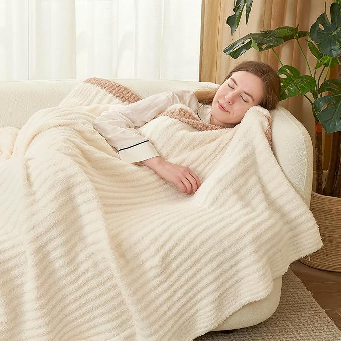 Snuggle Sac Soft King Size Blanket, Cozy Soft Fuzzy Microfiber Knit Stripe Bedding Blankets Bedspread, Cream, 108x90 inches