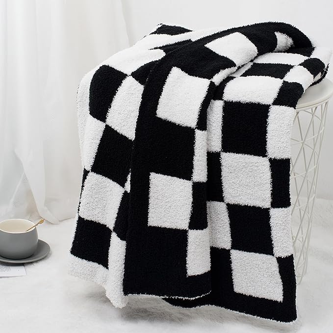 Carriediosa Checkered Throw Blanket 50" X 60", 400GSM Ultra Soft Microfiber Fuzzy Fluffy Reversible Cute Preppy Knitted Blankets Cozy Plush Fall Throws for Couch, Bed, Sofa, Black