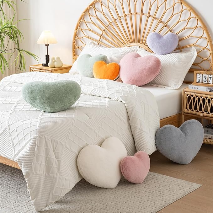 Xiashrk Heart Pillow, Heart Shaped Pillow for Bed Couch, Soft Decorative Heart Throw Pillow, Cute Decorate Pillows, Heart Pillows for Bedroom Living Room (Light Grey, Large 19.6"x15.7")