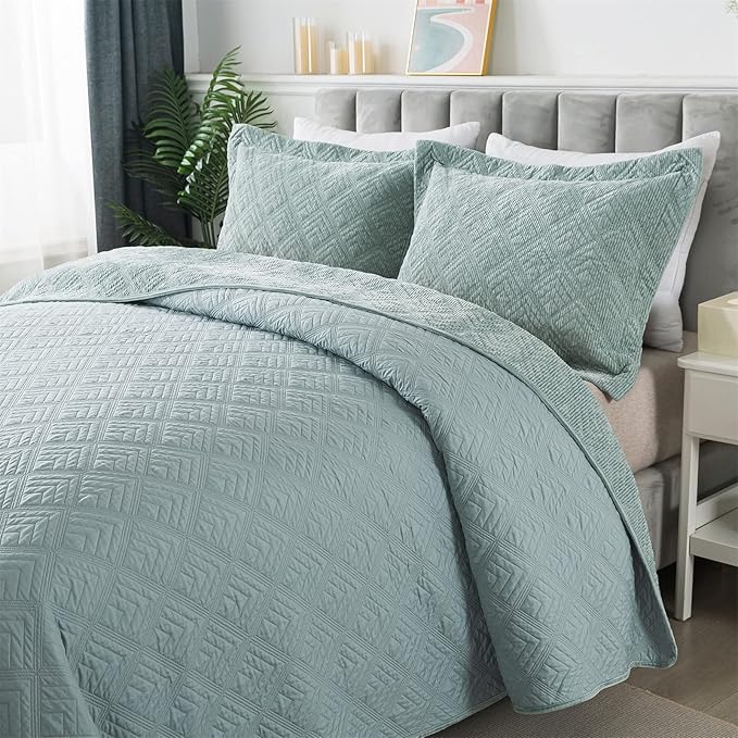 HoneiLife Queen Quilt Bedding Set - 3 Pieces Corduroy Quilt Sets Luxurious Bedspreads Embroidered Coverlets Autumn & Winter Bedding Set All Season Quilts-Mint Green