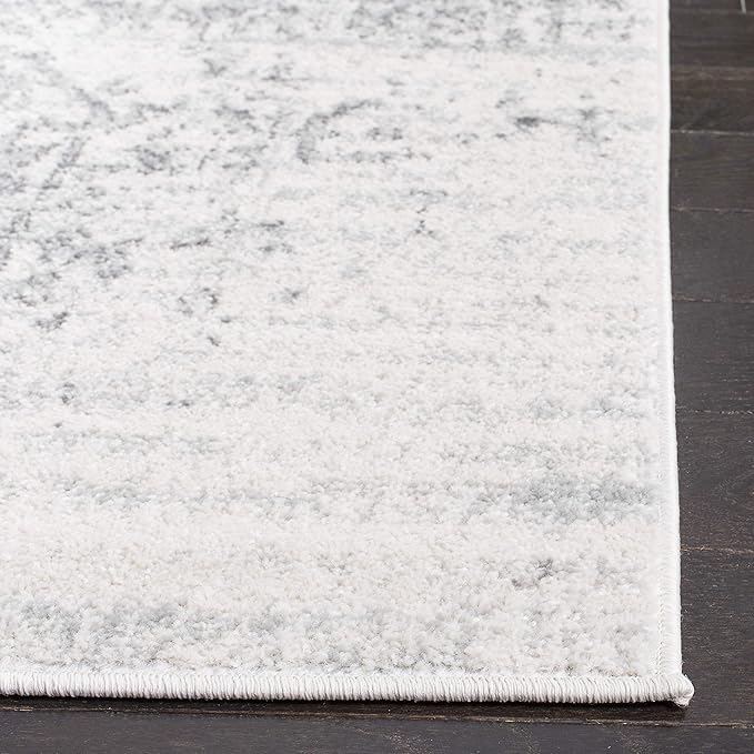SAFAVIEH Madison Collection Area Rug - 3' Square, Silver & Ivory, Snowflake Medallion Distressed Design, Non-Shedding & Easy Care, Ideal for High Traffic Areas in Living Room, Bedroom (MAD603G)