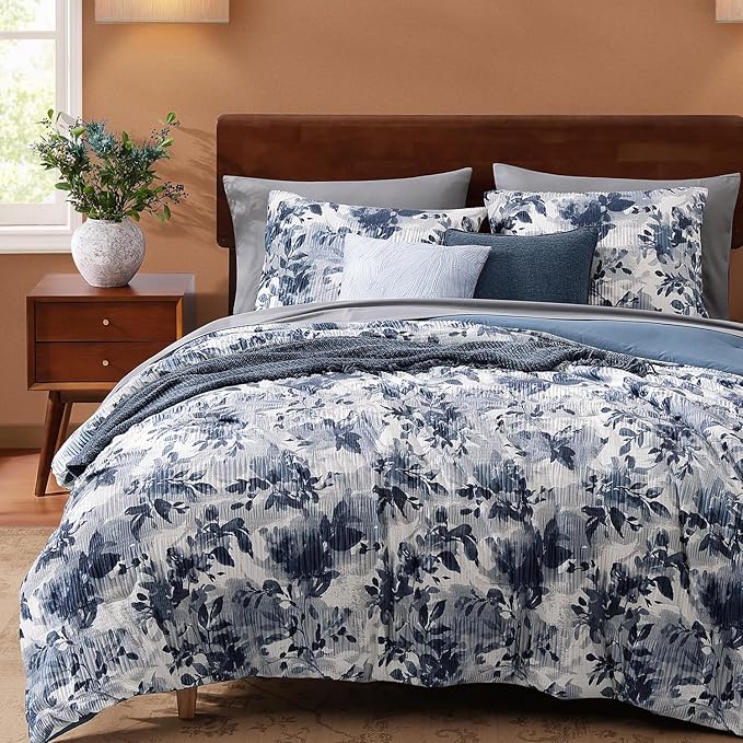 CASAAGUSTO Queen Comforter Set, 7 PCS Navy Blue Floral Comforter Set with Flowers Leaves Pattern, Soft Velvet Design for Winter Queen Size Bedding Set(90"X90")