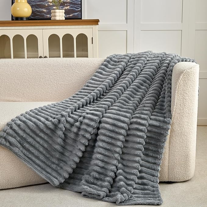 Throw Fleece Blanket for Couch - Super Soft Cozy Throw Blankets for Women,3D Striped Lightweight Blanket for Girls,All Seasons Flannel Blanket，Bed Home Decor，44x60 Inches