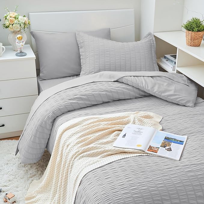 HYMOKEGE Light Grey Twin XL Comforter Set Seersucker 5 Pieces, All Season Luxury Bed in a Bag for Bedroom, Bedding Set with Comforter, Sheets, Pillowcase & Sham