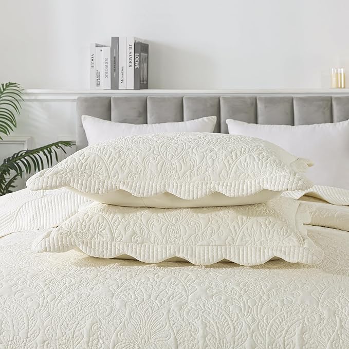 HoneiLife Oversized King Bedspreads 128x120 - California King Quilts 4-Piece, Cal King Quilt Sets,Rustic Bedding Sets King Size,Reversible Coverlets Lightweight Bedlinen Set for All Season Use-Beige