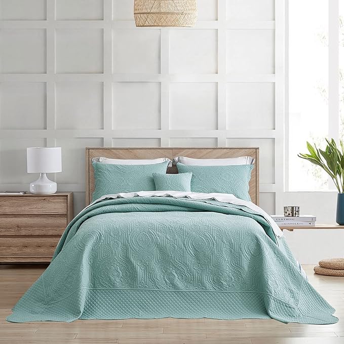 HZ & HY Oversized King Bedspread 128x120 Extra Wide, Ultrasonic Coverlet Bedding Set, Lightweight Thin Comforter, Reversible, 5 Piece, 100% Microfiber, Seaglass