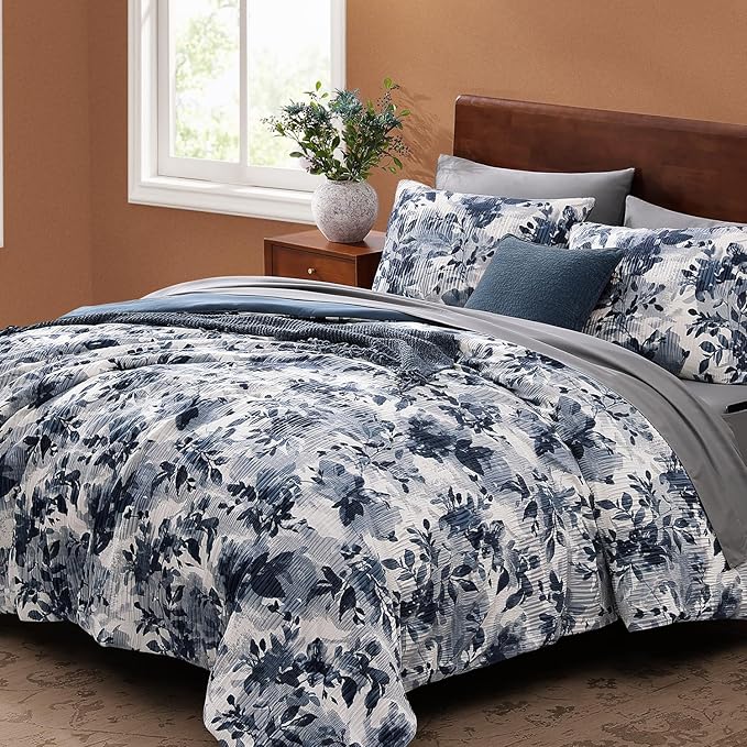 CASAAGUSTO Queen Comforter Set, 7 PCS Navy Blue Floral Comforter Set with Flowers Leaves Pattern, Soft Velvet Design for Winter Queen Size Bedding Set(90"X90")