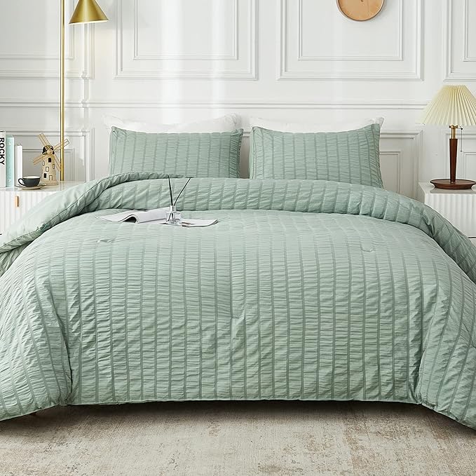 AveLom Sage Green Seersucker King Comforter Set (104x90 inches), 3 Pieces - 100% Soft Washed Microfiber Lightweight Comforter with 2 Pillowcases, All Season Down Alternative Comforter Set for Bedding