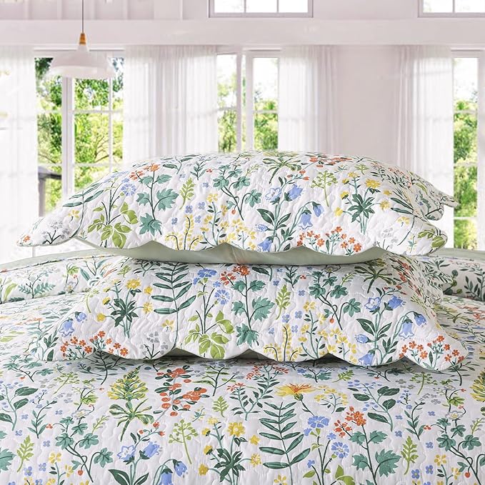 Homcosan Floral Quilt Set King Size - Soft Bohemian Bedspread Coverlet, 3 Pieces Microfiber Lightweight Quilt Bedding Set with 2 Pillow Shams for All Season Use