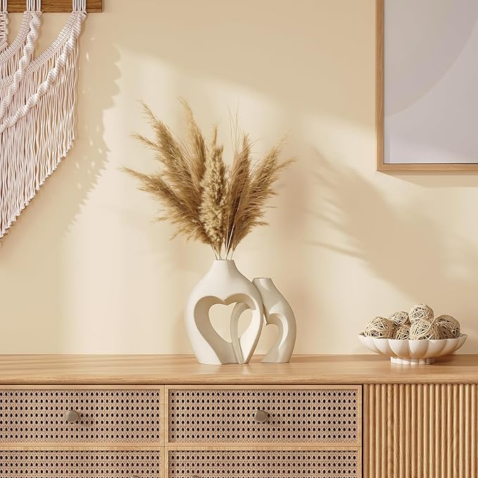White Vases for Decor, Heart Shaped Ceramic Vase Set of 2, Nordic Heart Shaped Vases, Minimalist Decorative Vase for Table Centerpiece Wedding Dining Living Room Office House Decoration