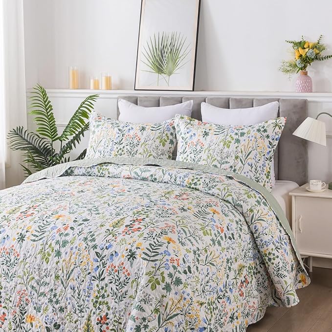 Homcosan Floral Quilt Set King Size - Soft Bohemian Bedspread Coverlet, 3 Pieces Microfiber Lightweight Quilt Bedding Set with 2 Pillow Shams for All Season Use