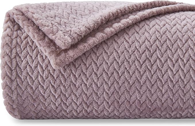 NEWCOSPLAY Super Soft Queen Blanket Light Purple Premium Silky Flannel Fleece Leaves Pattern Lightweight Bed Blanket All Season Use (Light Purple, Queen(90"x90"))