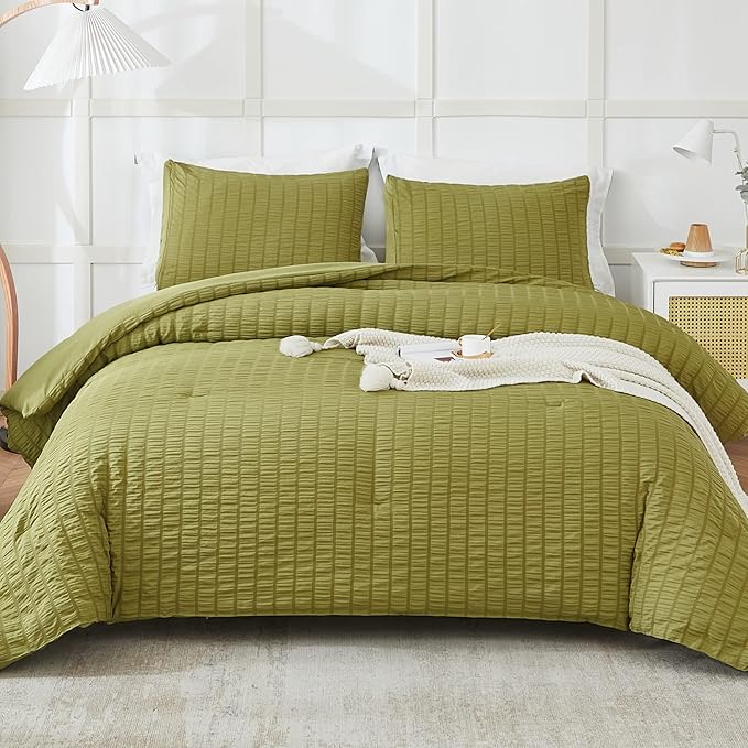 AveLom Olive Green Seersucker King Comforter Set - 104x90, 2 Pillowcases 20x36