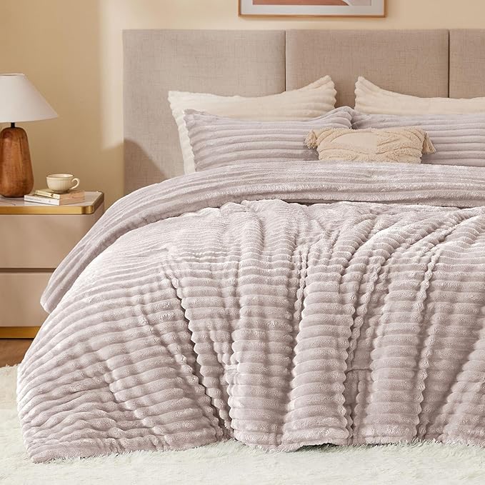BEDELITE Fleece Queen Comforter Set -Super Soft & Warm Fluffy Lotus Pink Bedding, Luxury Fuzzy Heavy Bed Set for Winter with 2 Pillow Cases
