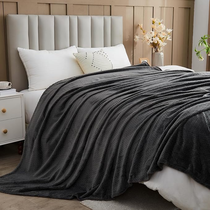 NEWCOSPLAY Super Soft Twin Blanket Dark Grey Premium Silky Flannel Fleece Leaves Pattern Lightweight Bed Blanket All Season Use (Dark Grey, Twin(60"x80"))